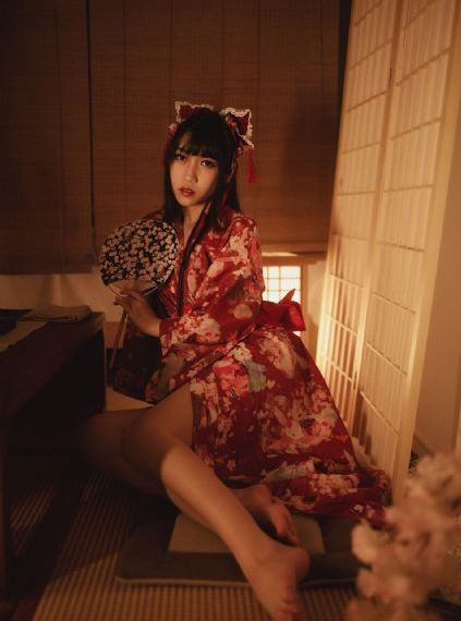 美女粉嫩美鲍_高清正片BD在线观看