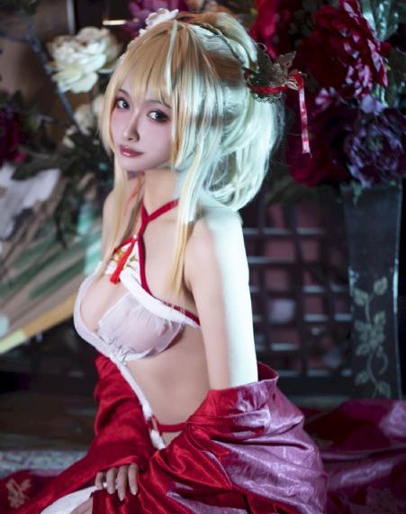 丰满老女人裸体片_2018国语在线观看完整视频大全