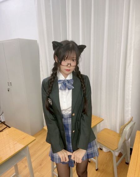 情欲办公室秘书乳摸春色_手机看片视频高清在线观看