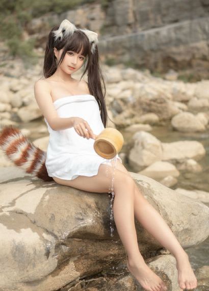 夹在乳沟摩擦小说_迅雷下载免费完整版在线观看